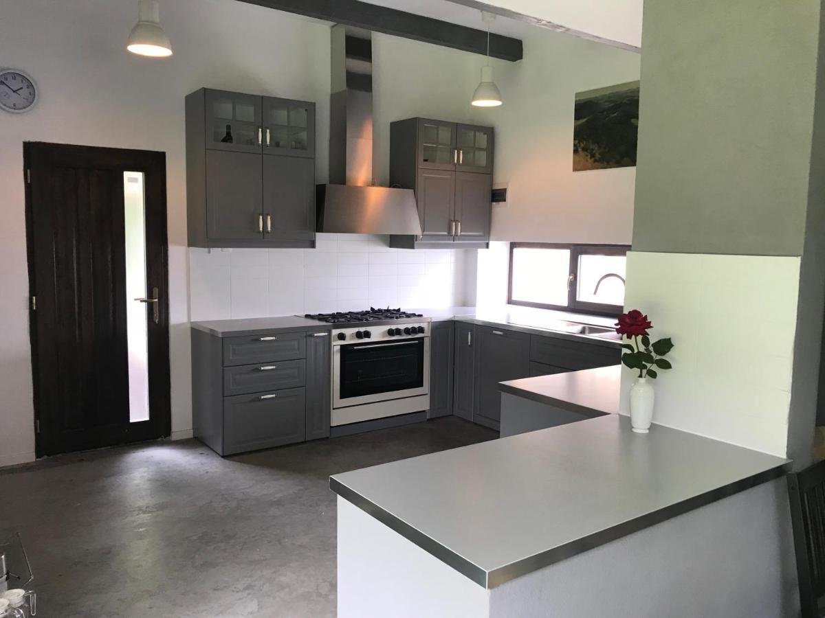 Firtos Vendeghaz Hotel Firtusu Екстериор снимка